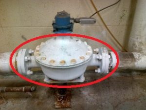 insulating water pipe valve at tight corner